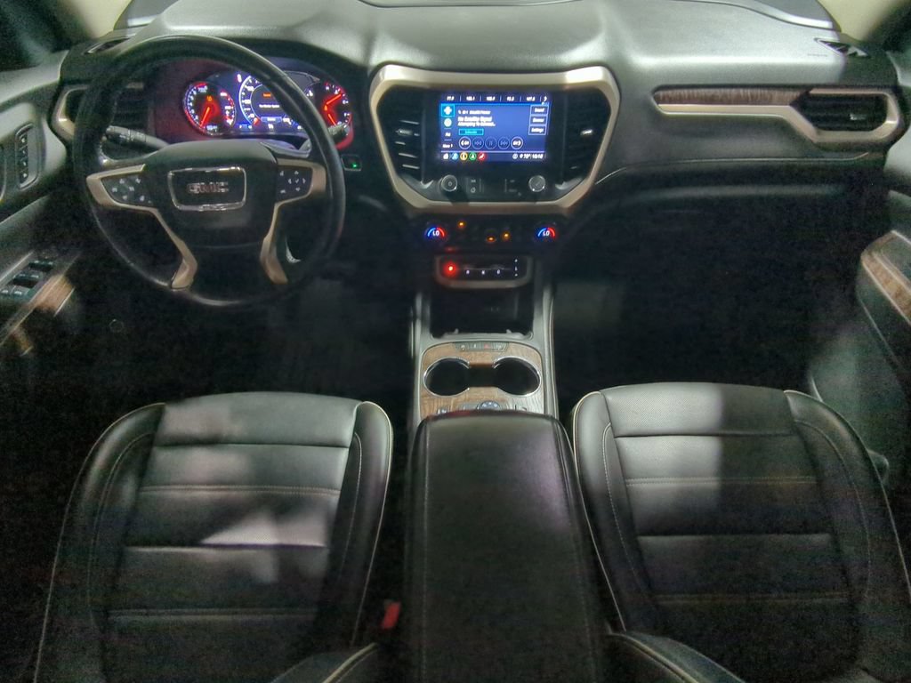 Used 2020 GMC Acadia Denali w/ Technology Package AWD/4WD image 18