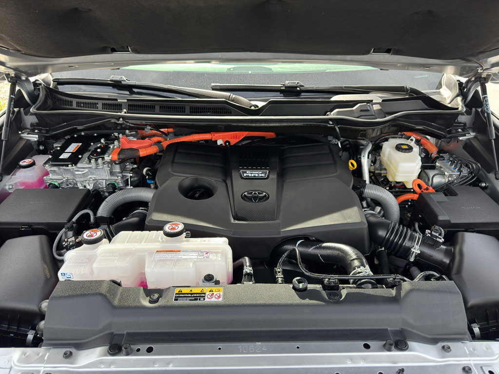 Certified 2025 Toyota Tundra Limited AWD/4WD image 17