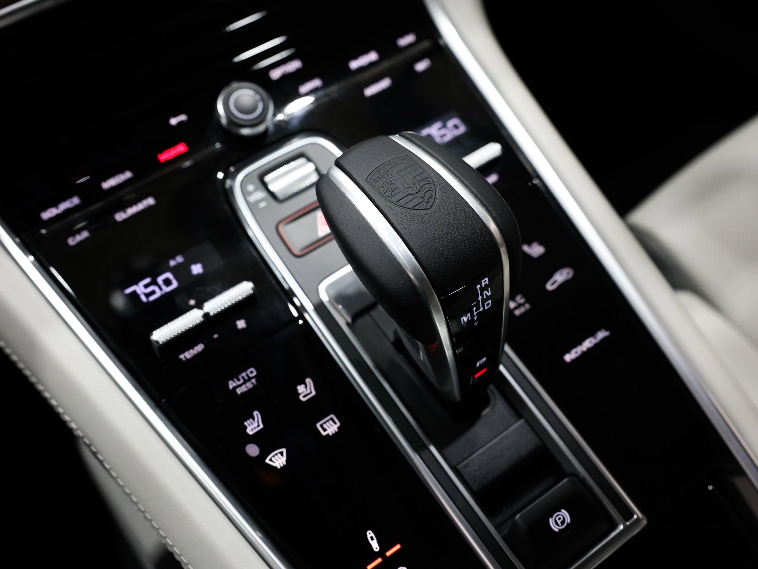 Used 2023 Porsche Panamera Turbo S image 60