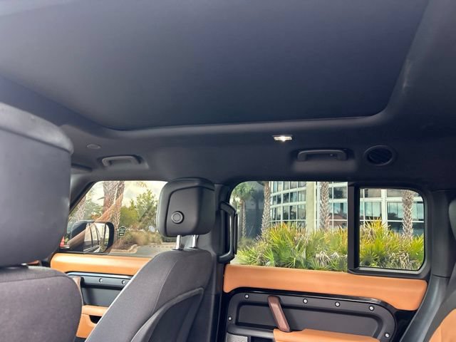 Used 2024 Land Rover Defender 130 X AWD/4WD image 9