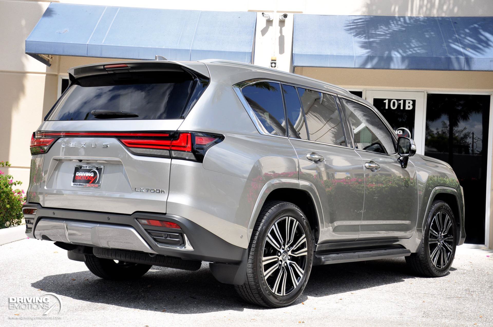 Used 2026 Lexus LX 700h Luxury AWD/4WD image 19