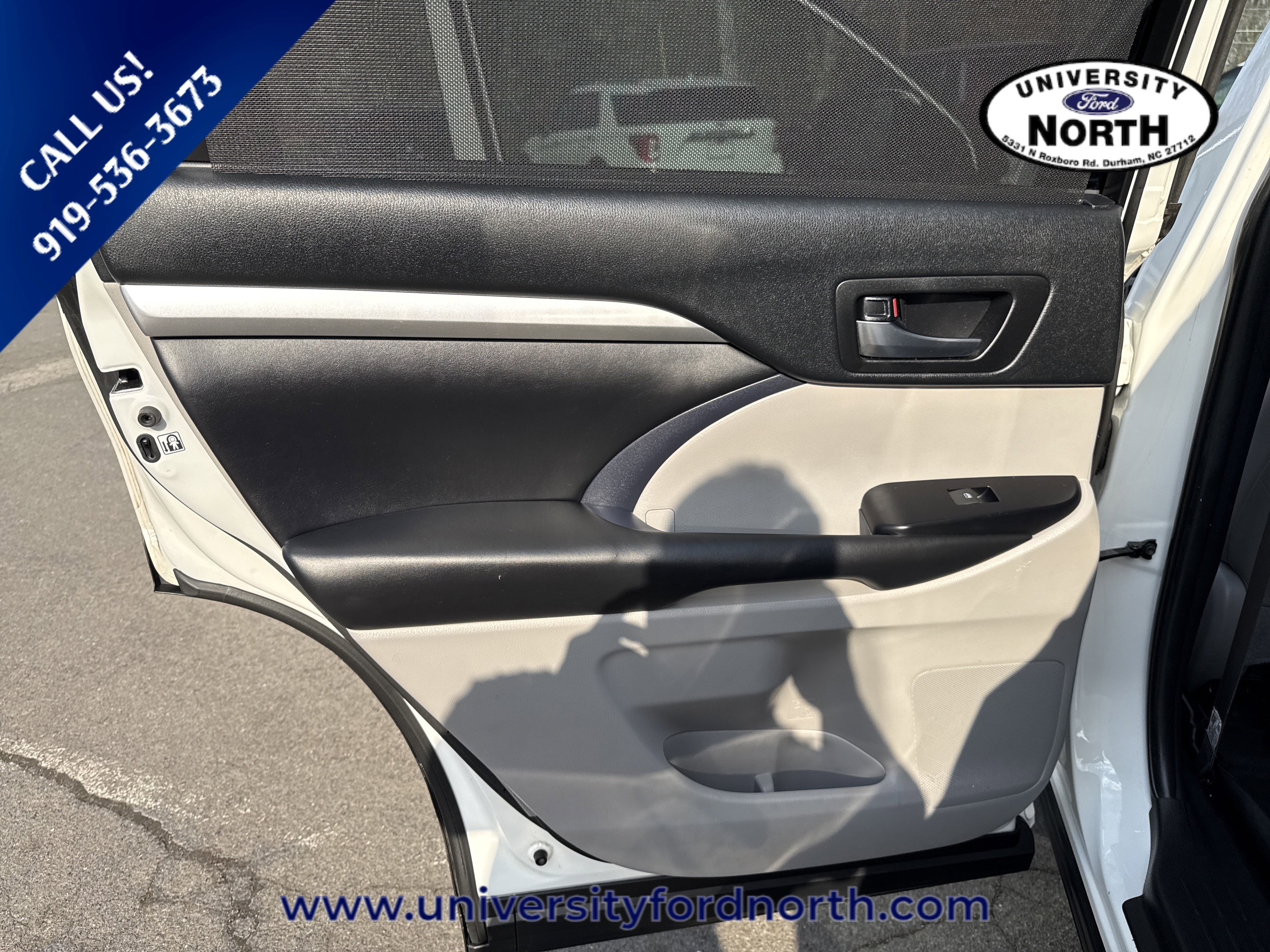 Used 2019 Toyota Highlander XLE image 32