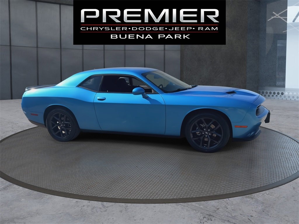 Certified 2023 Dodge Challenger SXT w/ Blacktop Package image 9