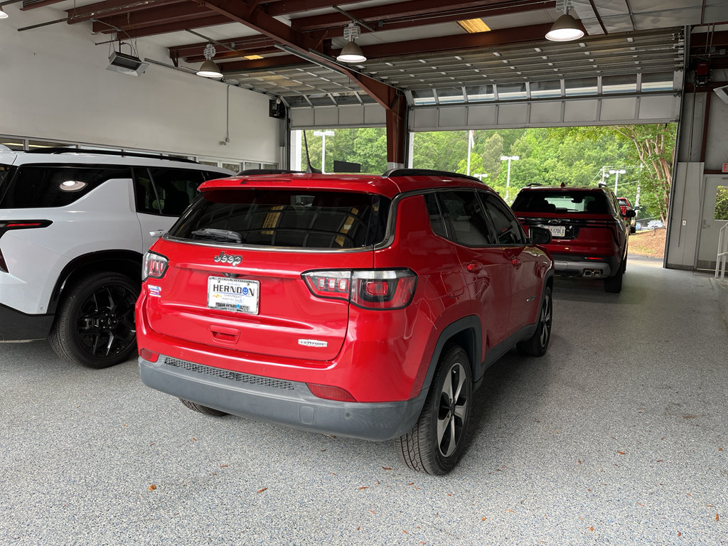 Used 2018 Jeep Compass Latitude w/ Popular Equipment Group FWD image 10