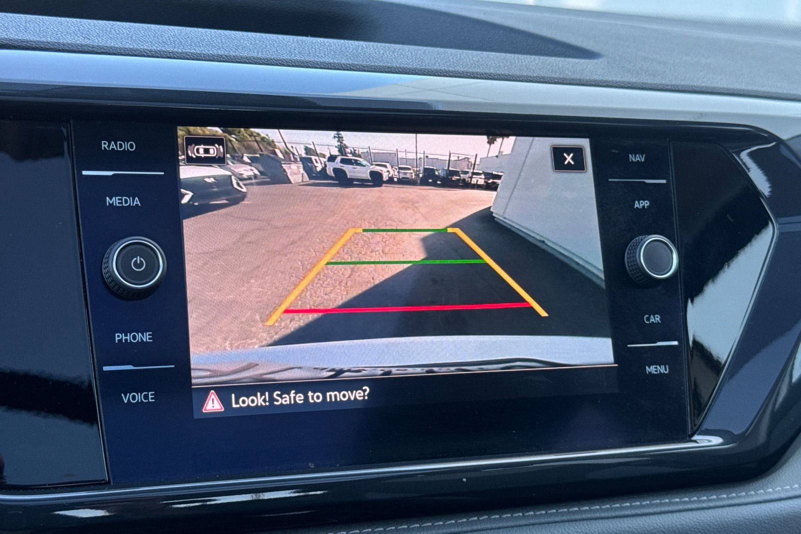 Used 2022 Volkswagen Taos SEL w/ Panoramic Sunroof Package FWD image 24