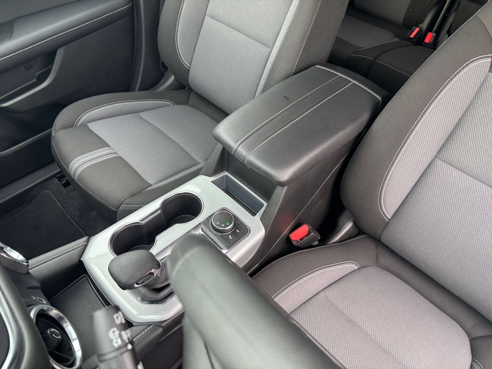 Used 2026 Chevrolet Blazer LT FWD image 33