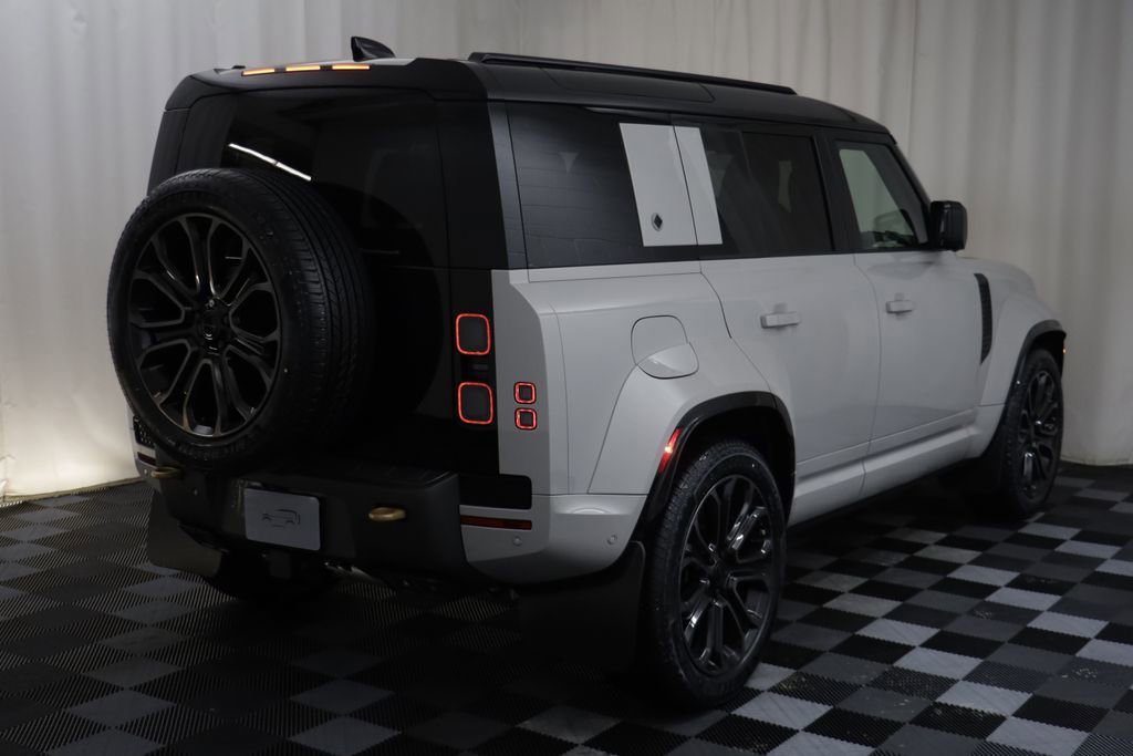 New 2026 Land Rover Defender 110 OCTA AWD/4WD image 21