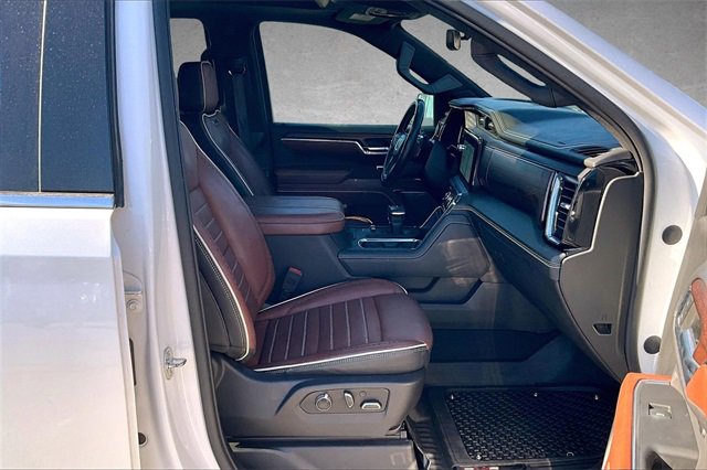 Used 2024 GMC Sierra 1500 Denali Ultimate image 6