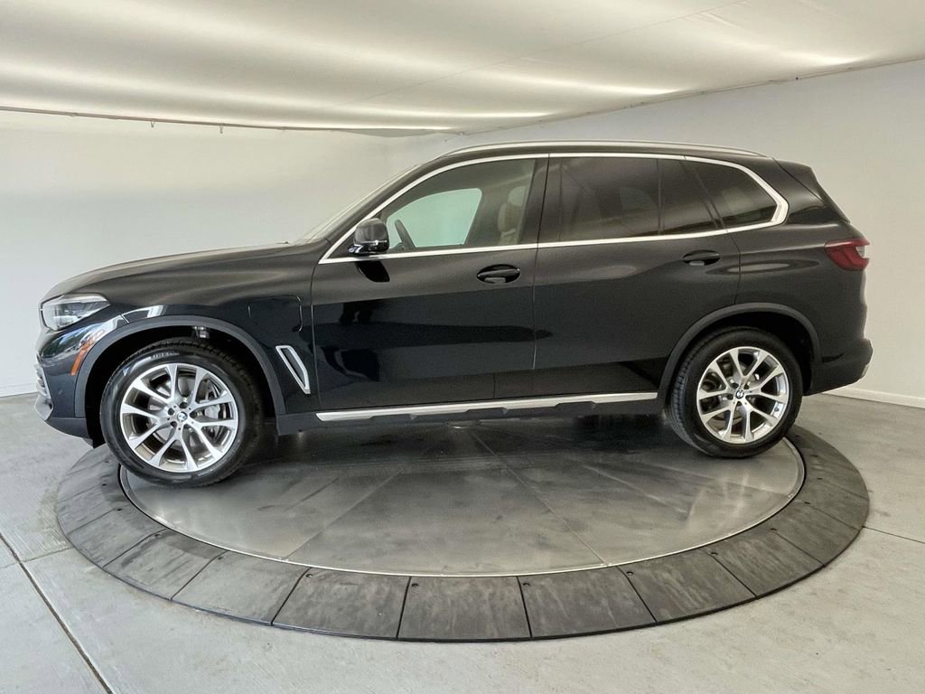 Used 2021 BMW X5 xDrive45e w/ Luxury Seating Package 2 AWD/4WD image 2