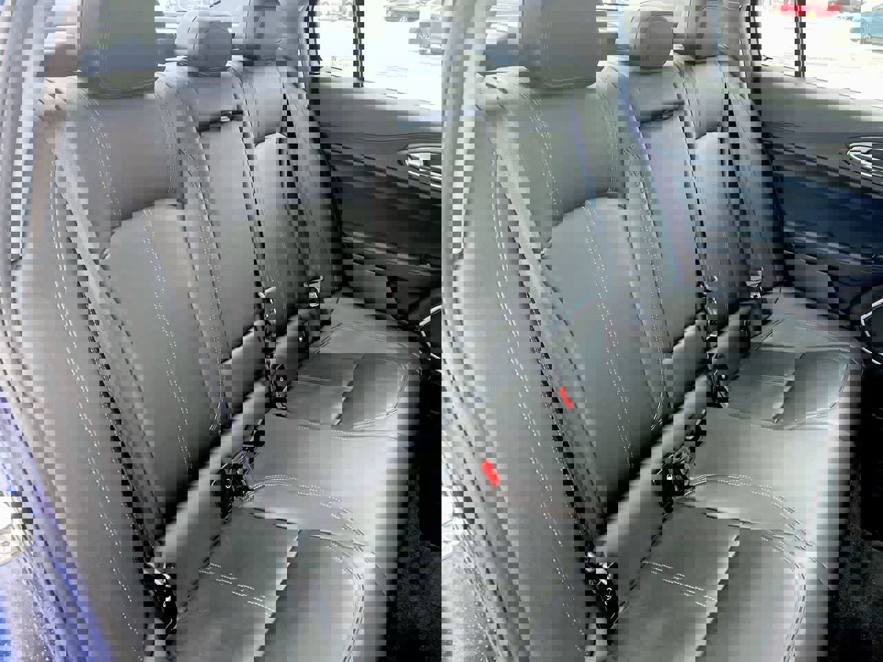 Used 2019 Alfa Romeo Giulia AWD image 15