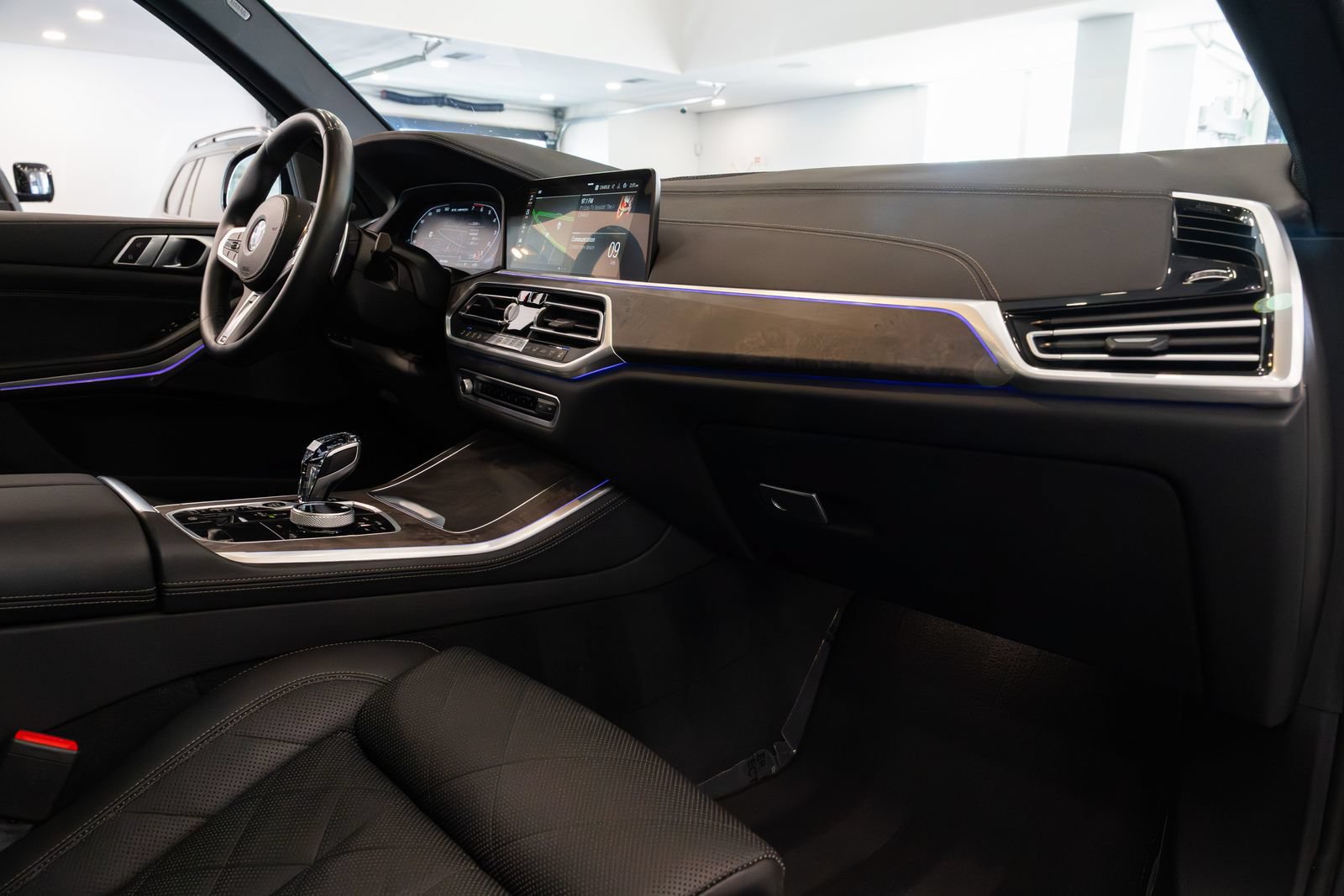 Used 2023 BMW X5 M50i w/ Executive Package AWD/4WD image 26