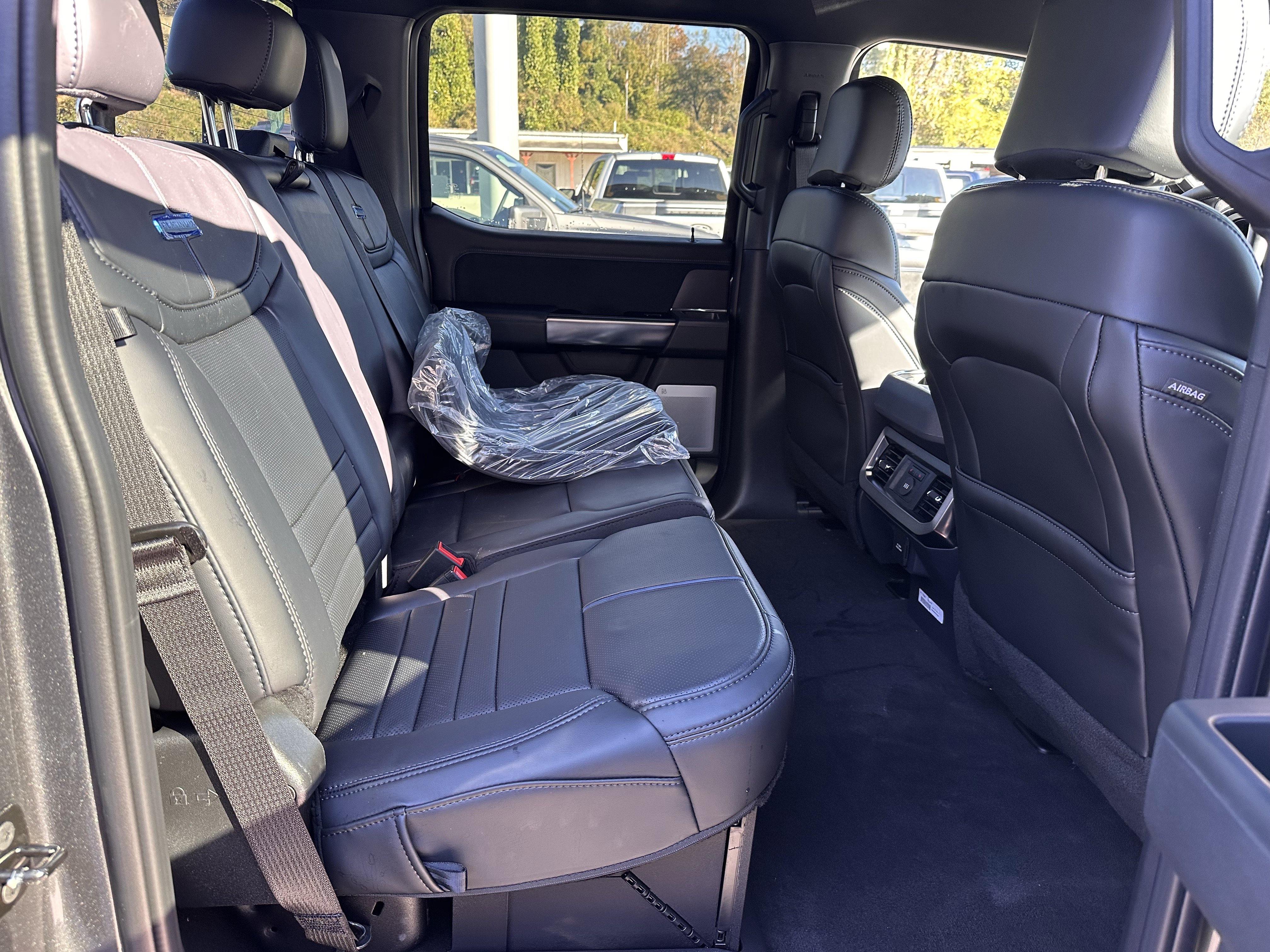 New 2026 Ford F450 Platinum image 19