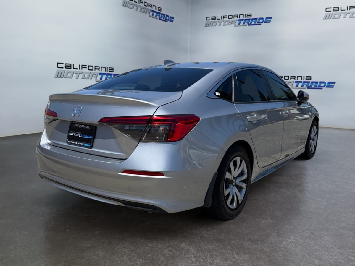 Used 2022 Honda Civic LX image 5