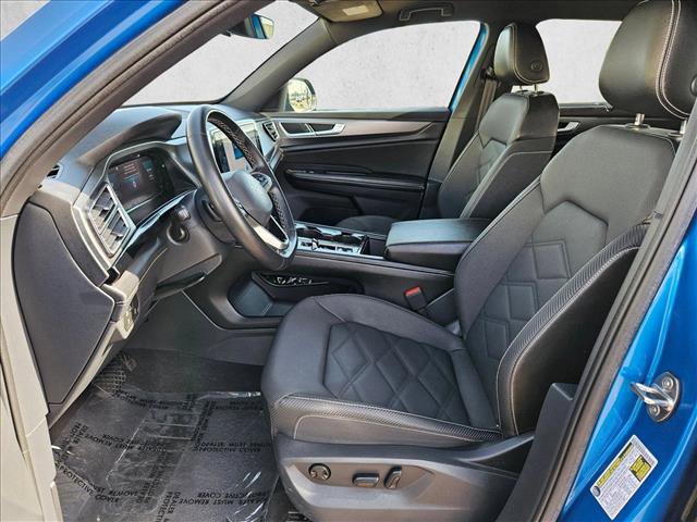 Used 2024 Volkswagen Atlas Cross Sport SE FWD image 21