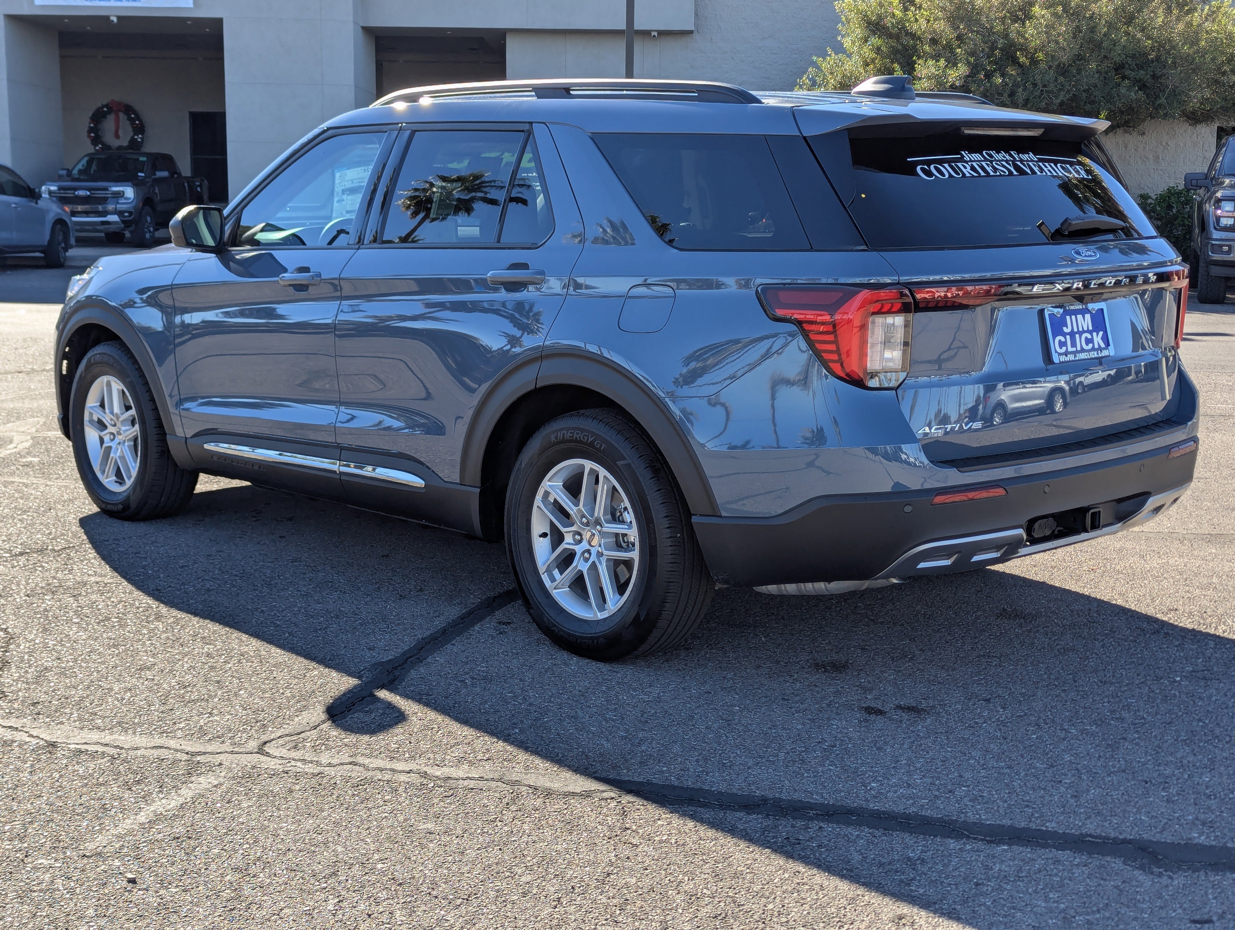 New 2025 Ford Explorer Active w/ Active Comfort Package image 4