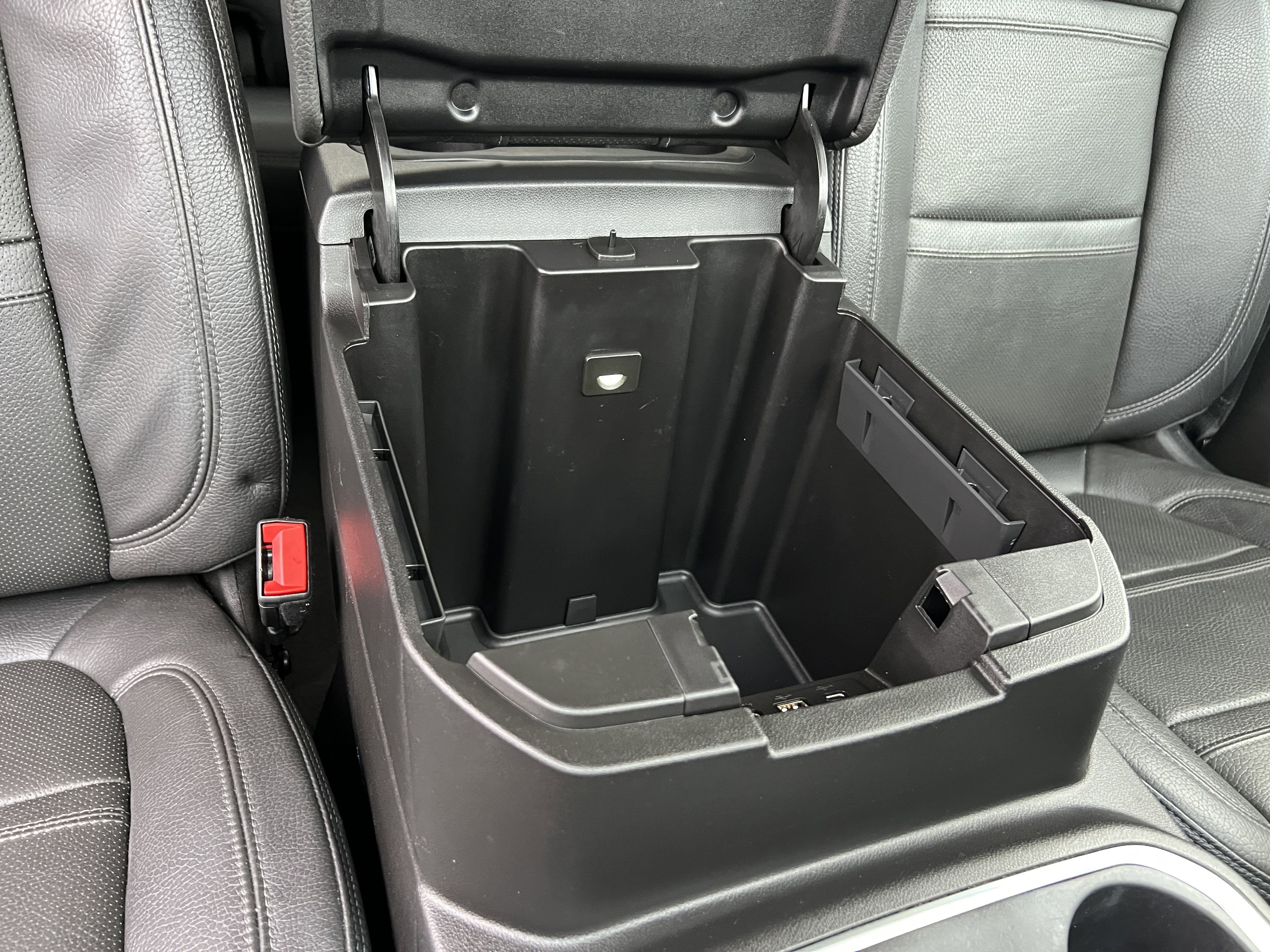 Used 2021 GMC Sierra 3500 Denali w/ Denali Ultimate Package image 25