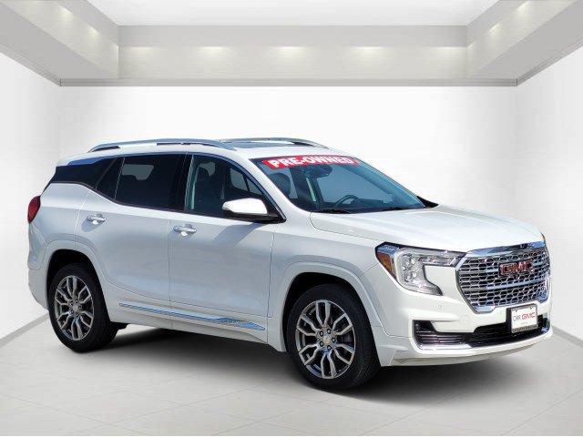 Used 2022 GMC Terrain Denali w/ Denali Premium Package