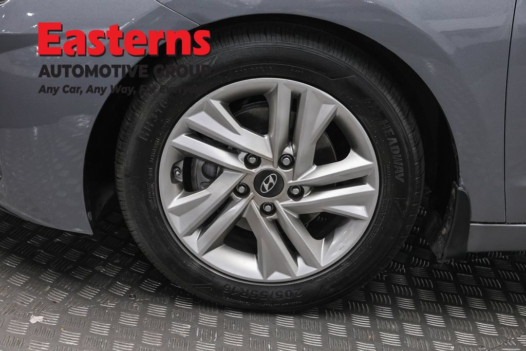 Used 2019 Hyundai Elantra Value Edition w/ Cargo Package FWD image 32