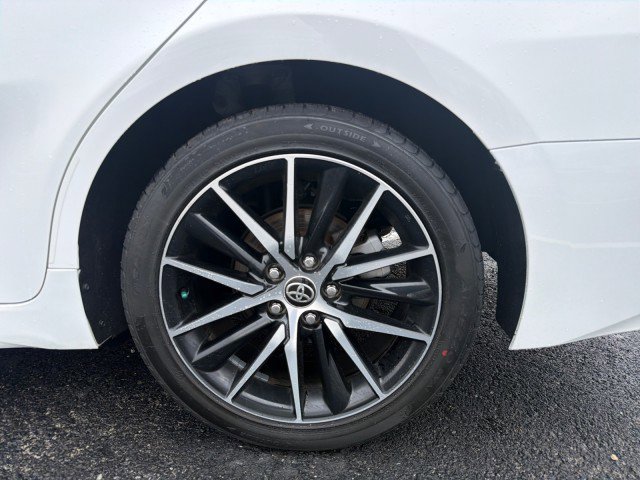 Used 2021 Toyota Camry SE image 9