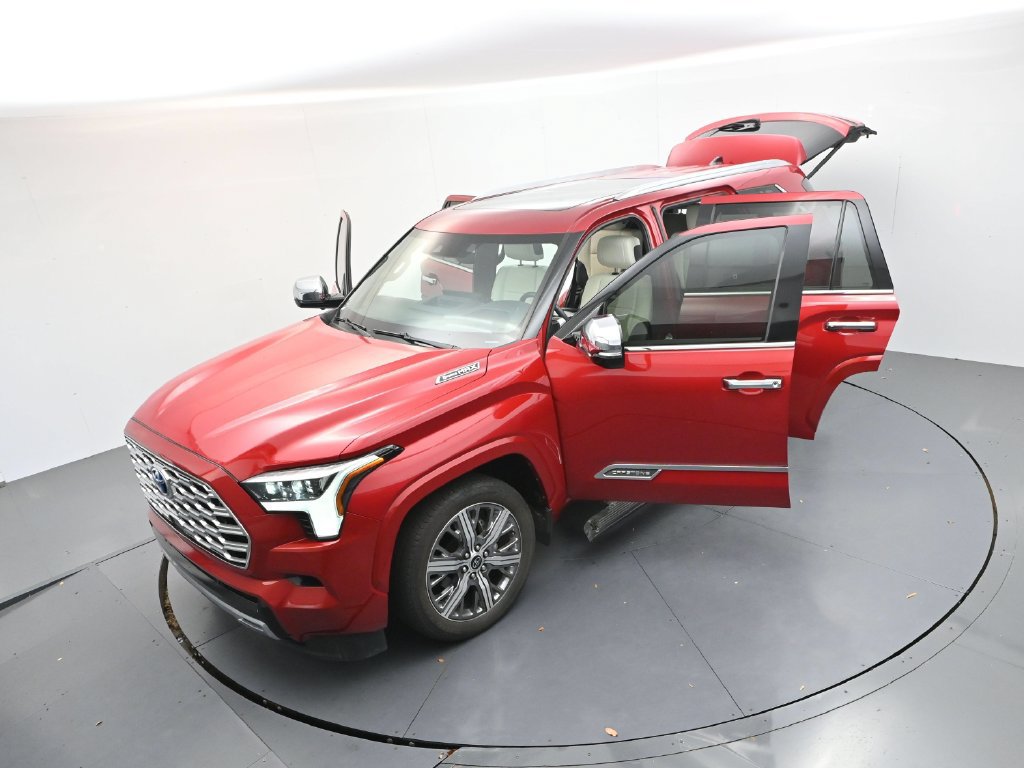 Used 2023 Toyota Sequoia Capstone AWD/4WD image 36