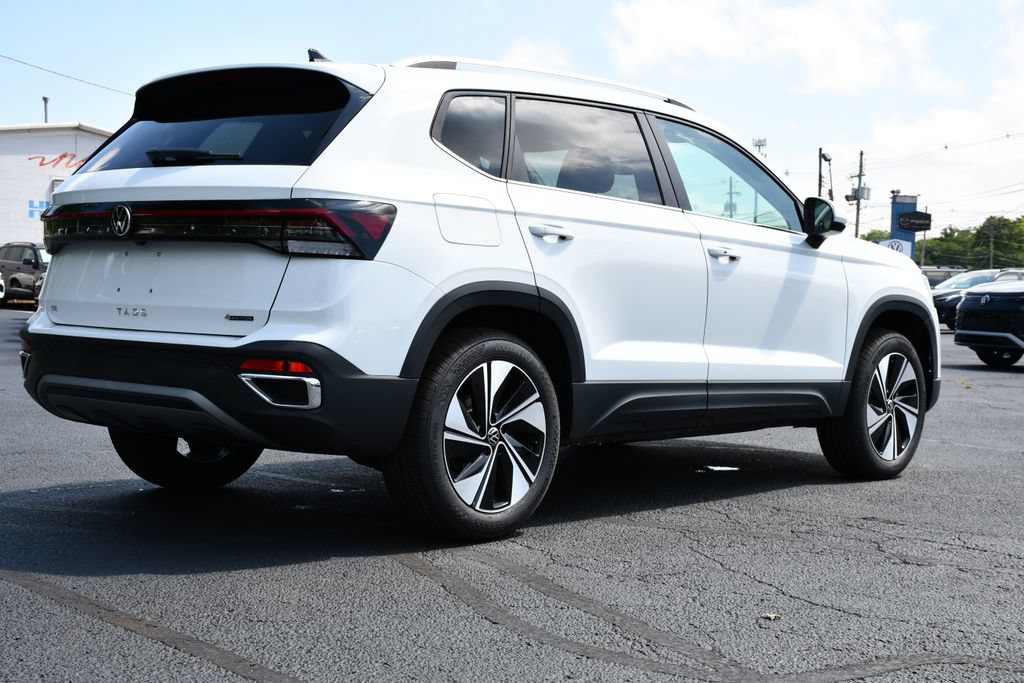 New 2026 Volkswagen Taos SE AWD/4WD image 7