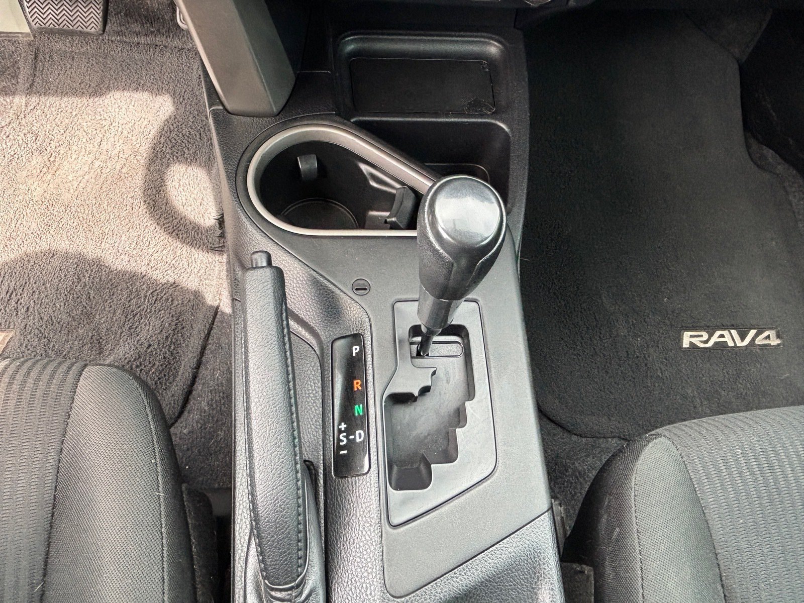 Used 2016 Toyota RAV4 LE AWD/4WD image 16