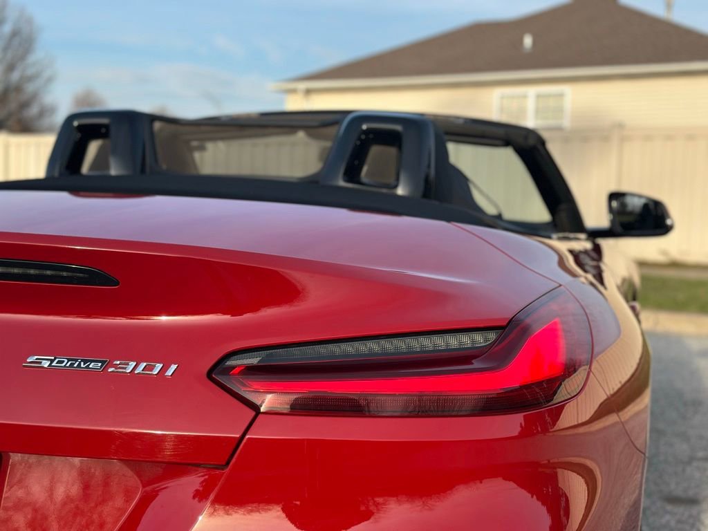 Used 2021 BMW Z4 sDrive30i w/ M Sport Package image 12