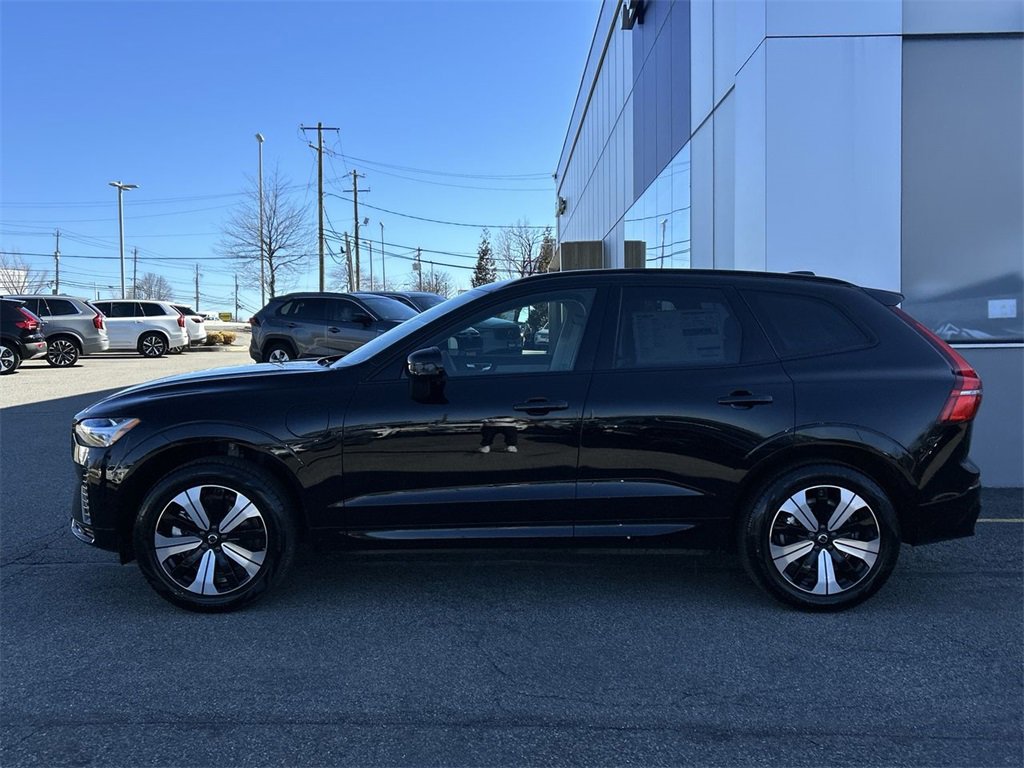 Used 2025 Volvo XC60 T8 Core w/ Protection Package Premier image 5