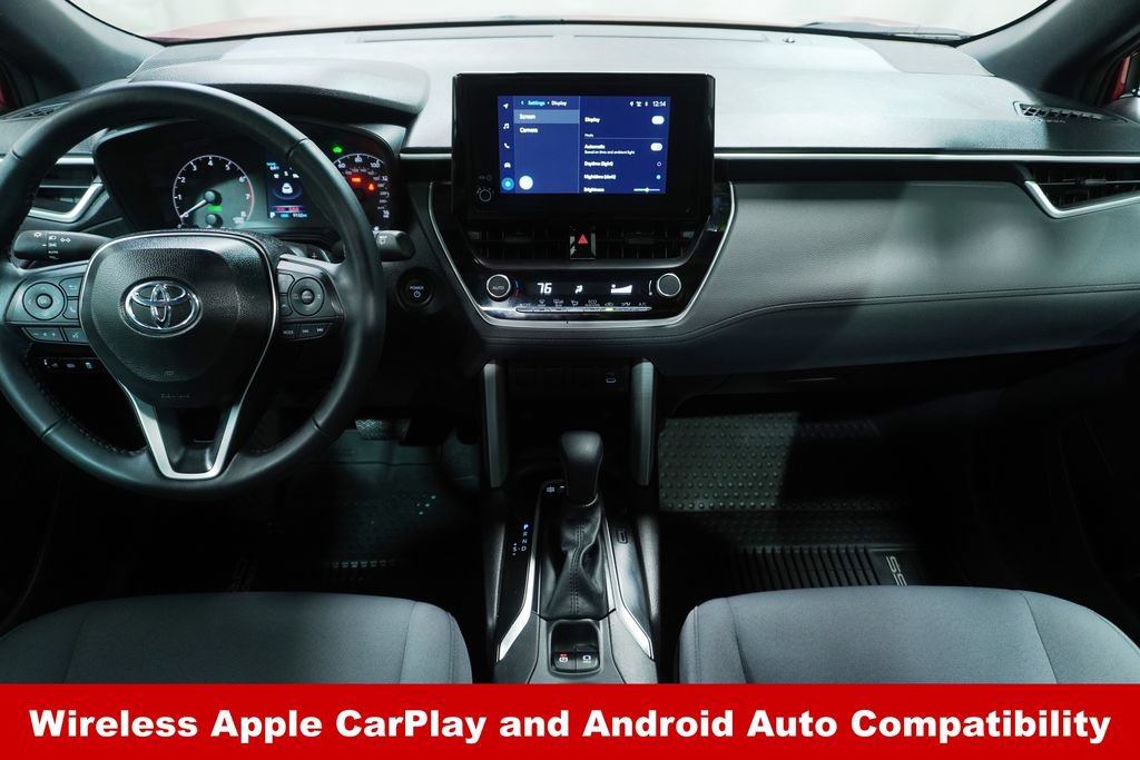 Used 2025 Toyota Corolla Cross AWD Hybrid w/ Moonroof Package image 15