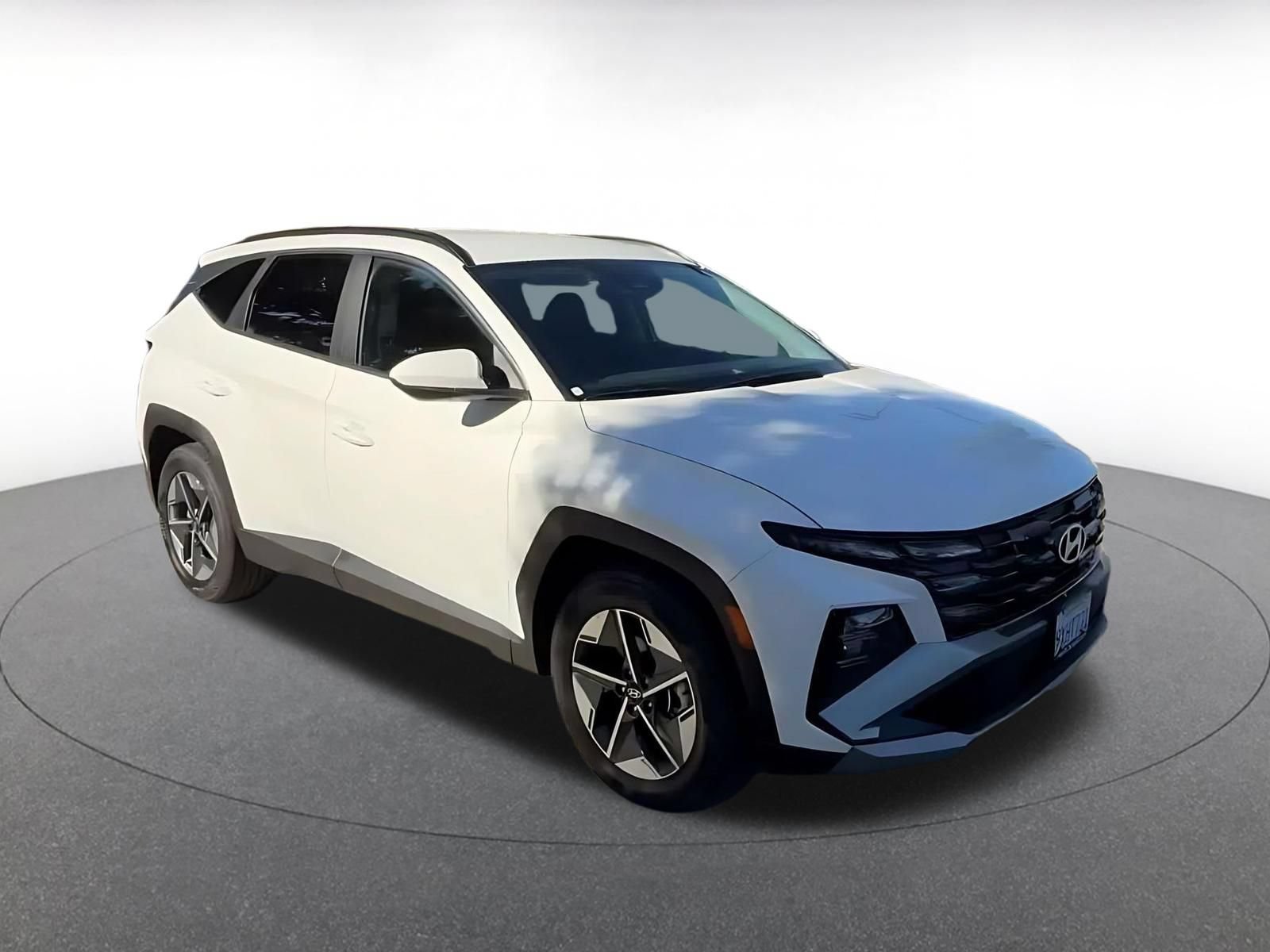 Used 2026 Hyundai Tucson SEL FWD image 2