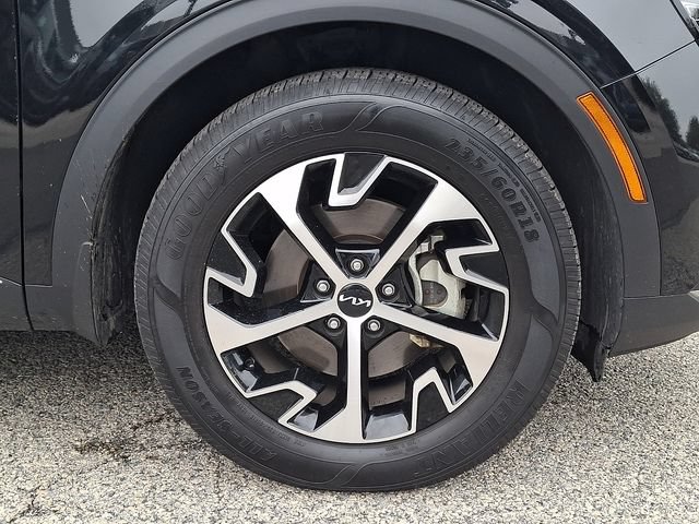 Certified 2025 Kia Sportage EX AWD/4WD image 8