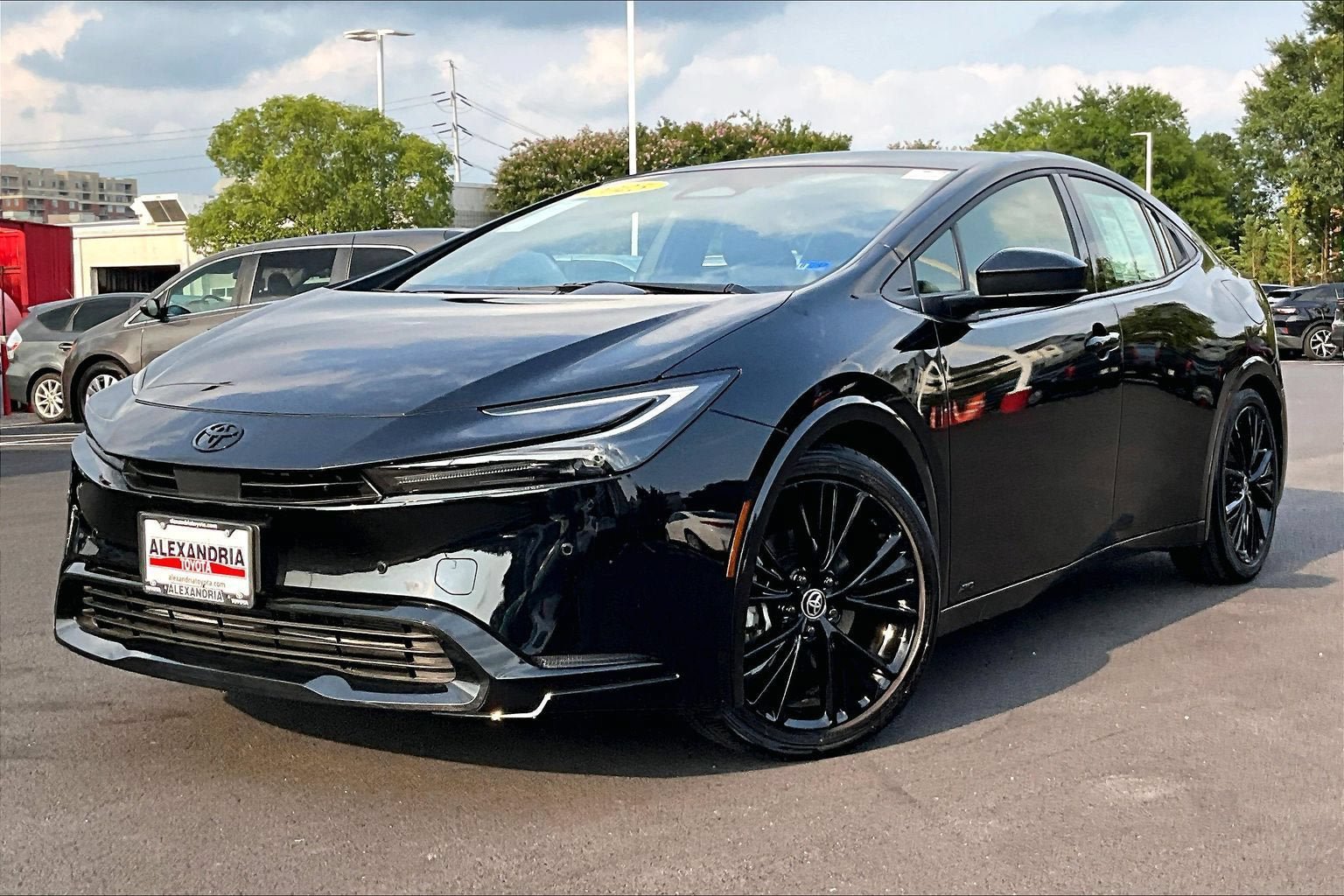 Used 2025 Toyota Prius AWD image 1