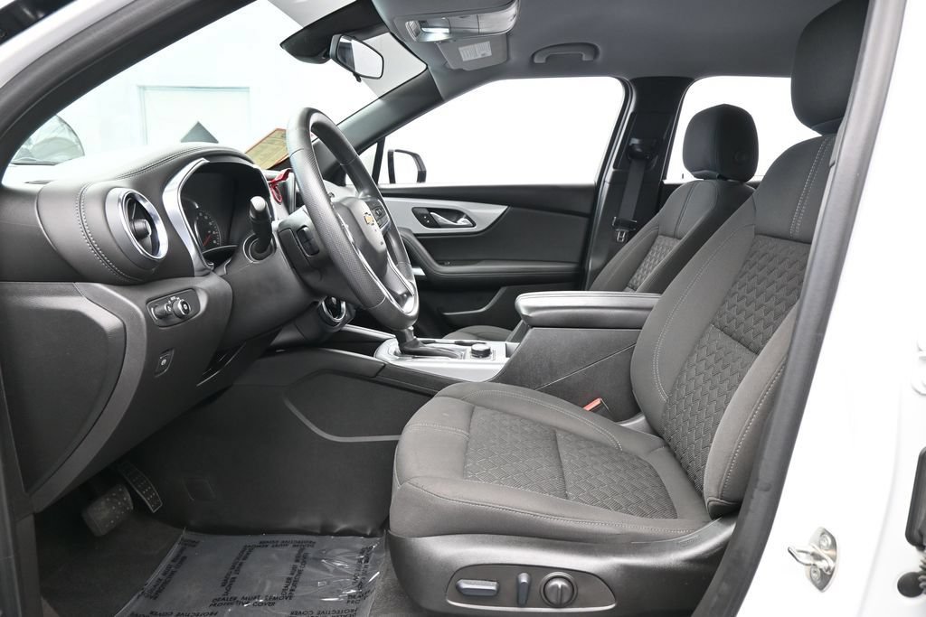 Used 2022 Chevrolet Blazer LT FWD image 11