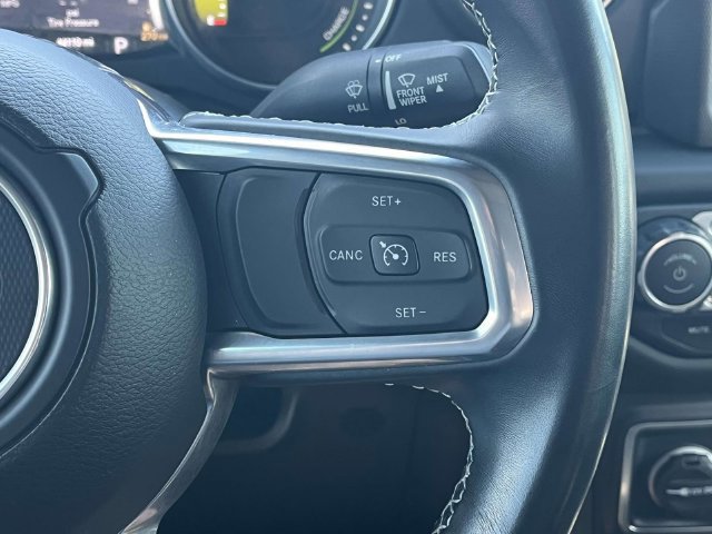 Used 2022 Jeep Wrangler Unlimited Sahara AWD/4WD image 27