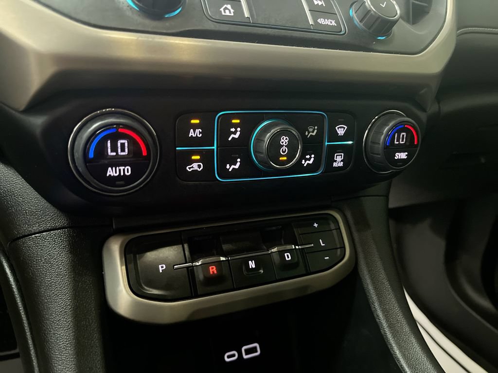Used 2022 GMC Acadia Denali w/ GMC Pro Grade Package AWD/4WD image 23