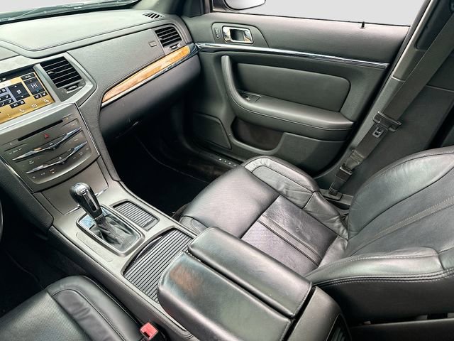 Used 2016 Lincoln MKS image 23