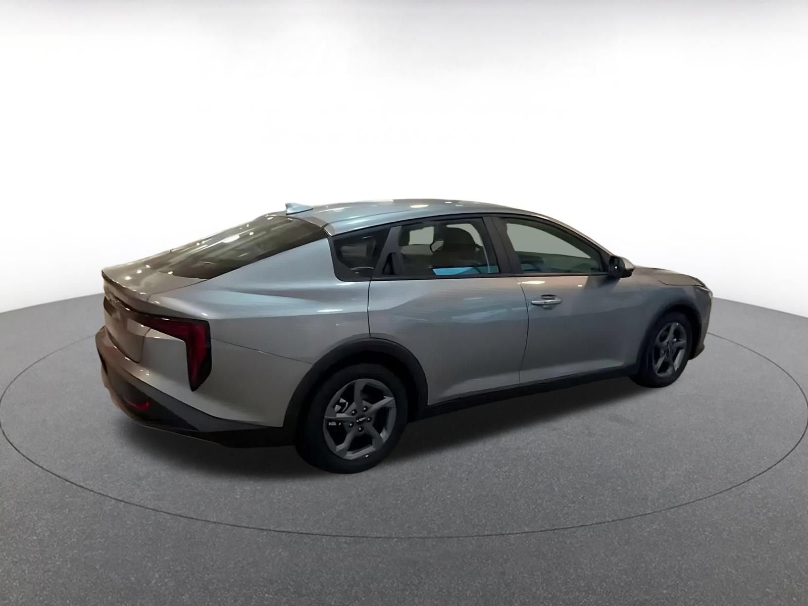 Used 2025 Kia K4 FWD image 13