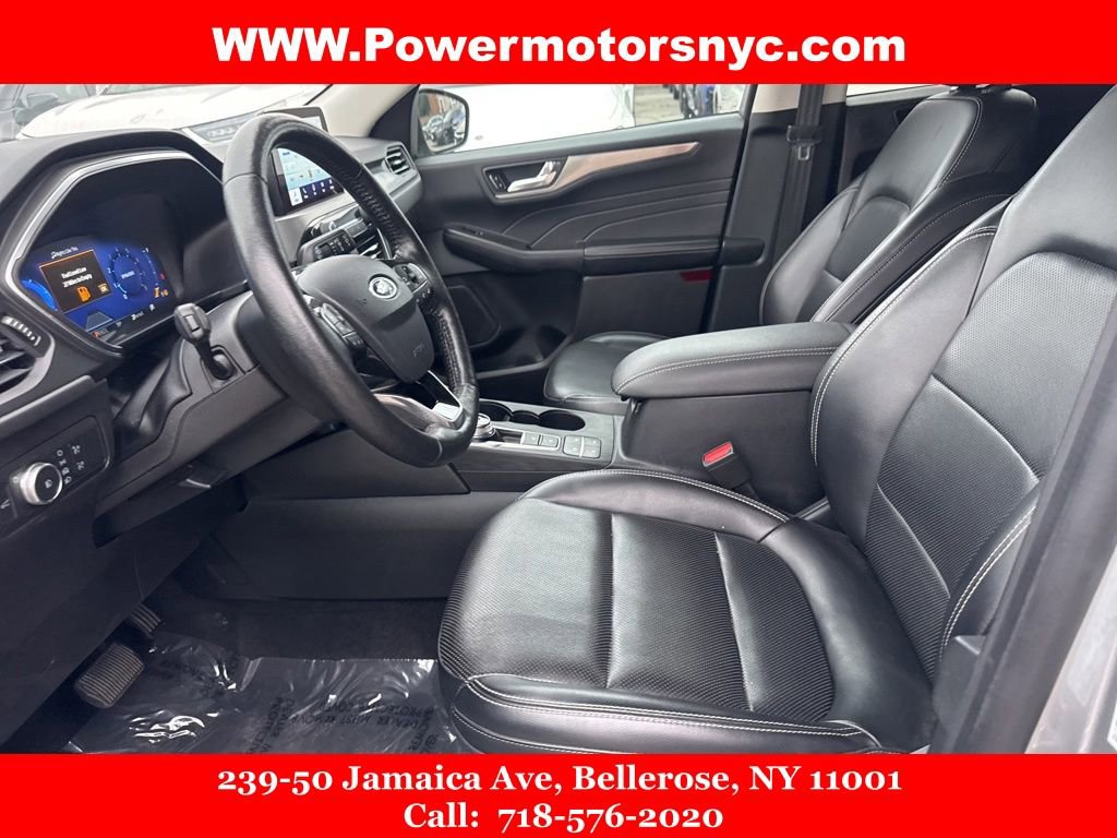 Used 2021 Ford Escape Titanium image 30