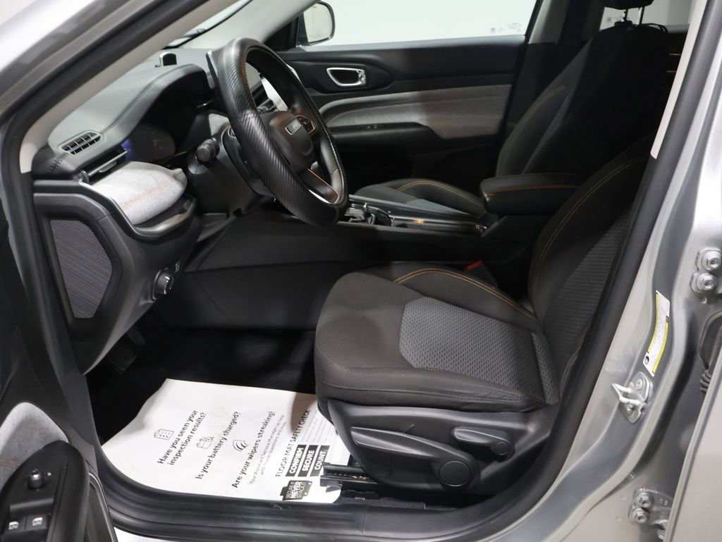 Used 2022 Jeep Compass Sport image 10