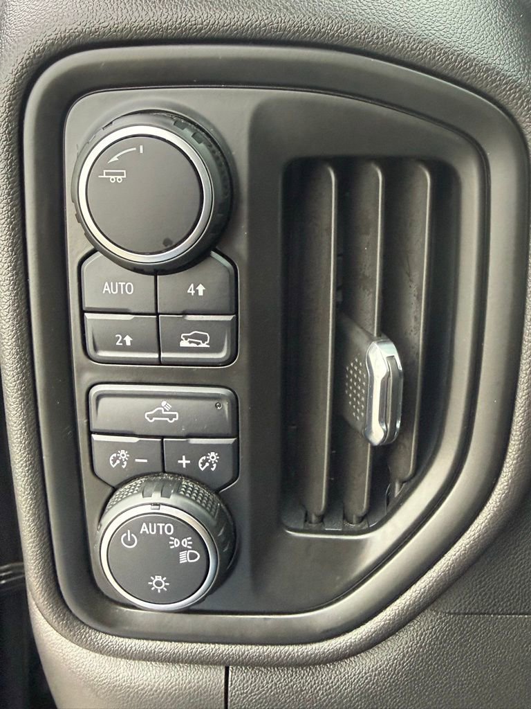 Used 2023 Chevrolet Silverado 1500 Custom image 20