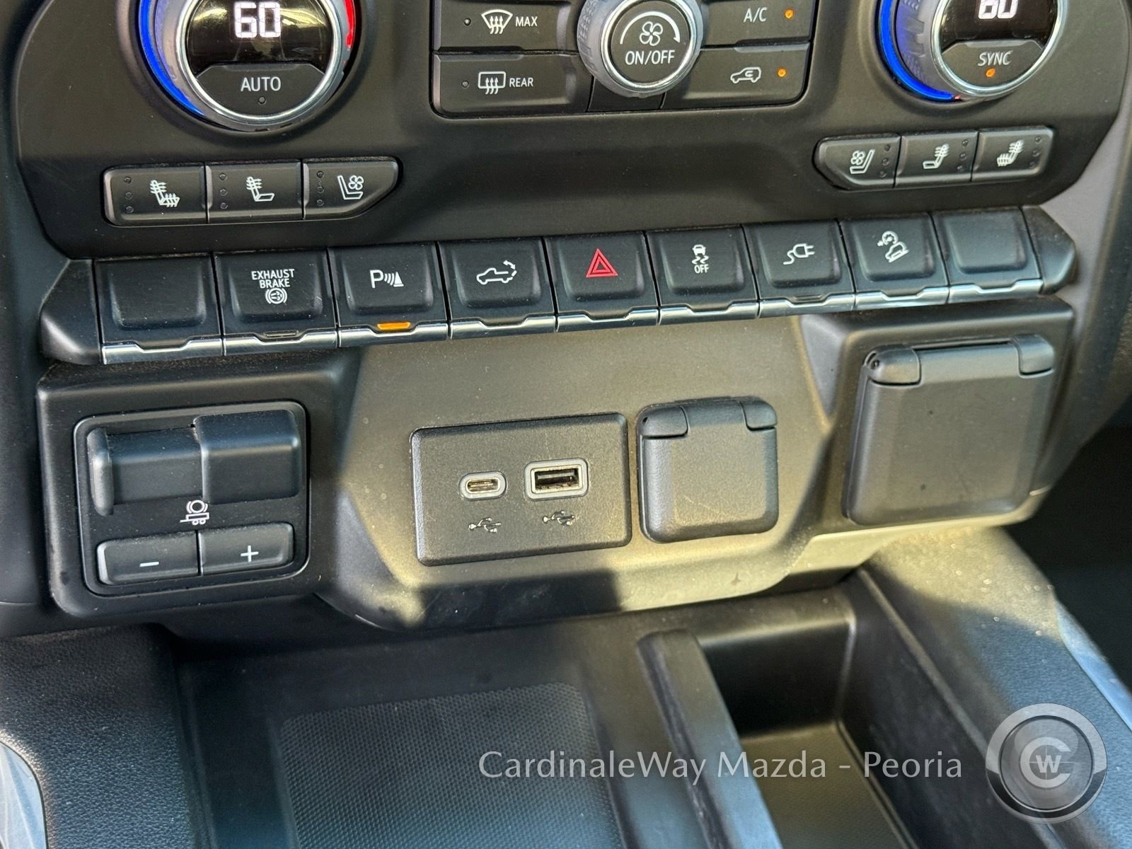 Used 2022 Chevrolet Silverado 3500 High Country image 25