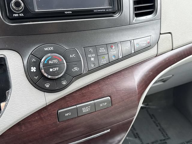 Used 2012 Toyota Sienna XLE w/ Entertainment Pkg AWD/4WD image 20