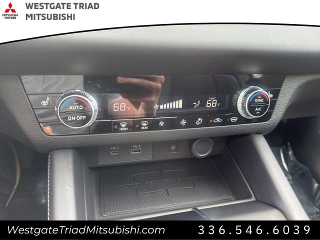 New 2025 Mitsubishi Outlander SE image 23