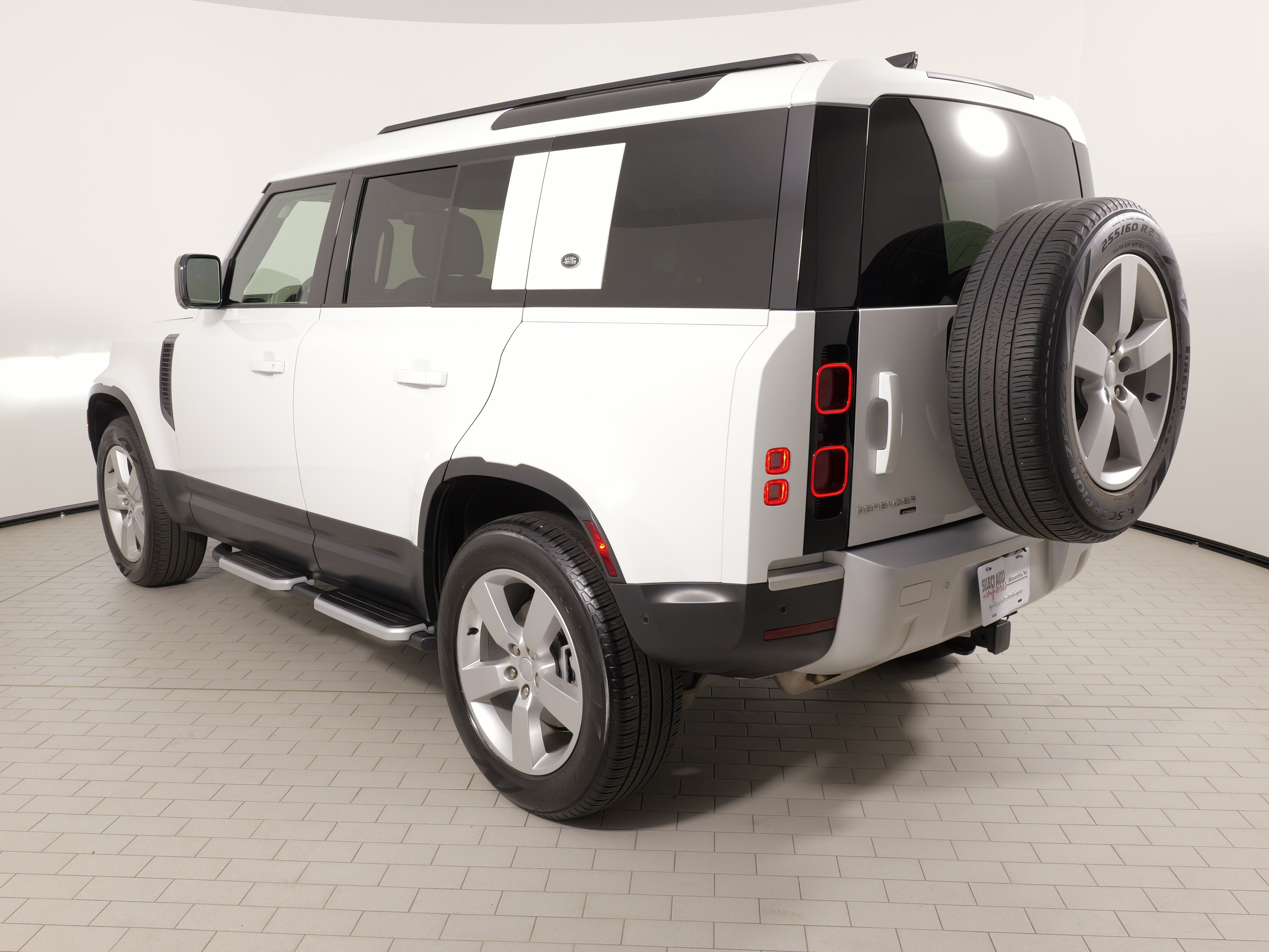 Used 2022 Land Rover Defender 110 SE AWD/4WD image 15