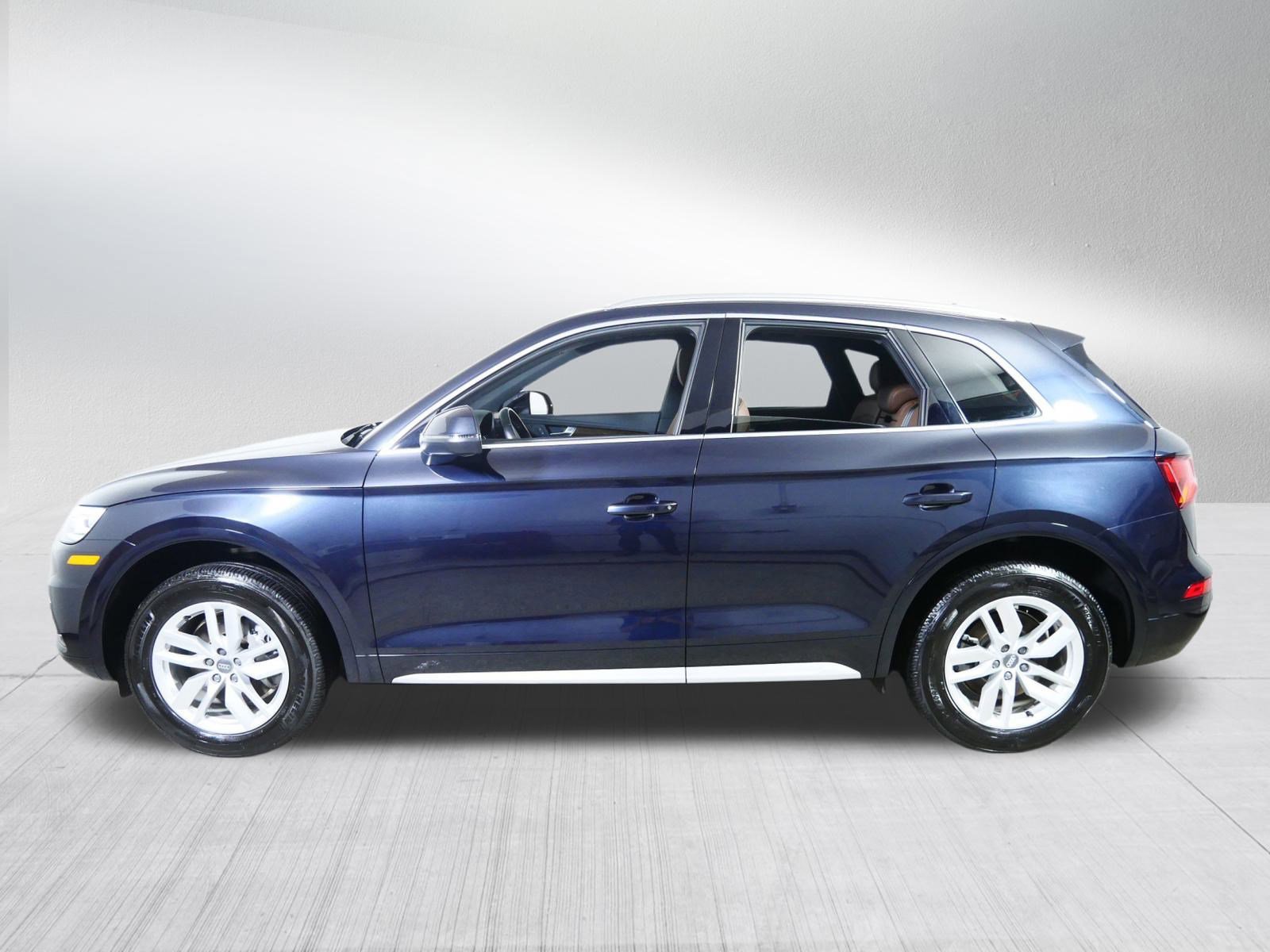 Used 2020 Audi Q5 2.0T Premium w/ Convenience Package image 4