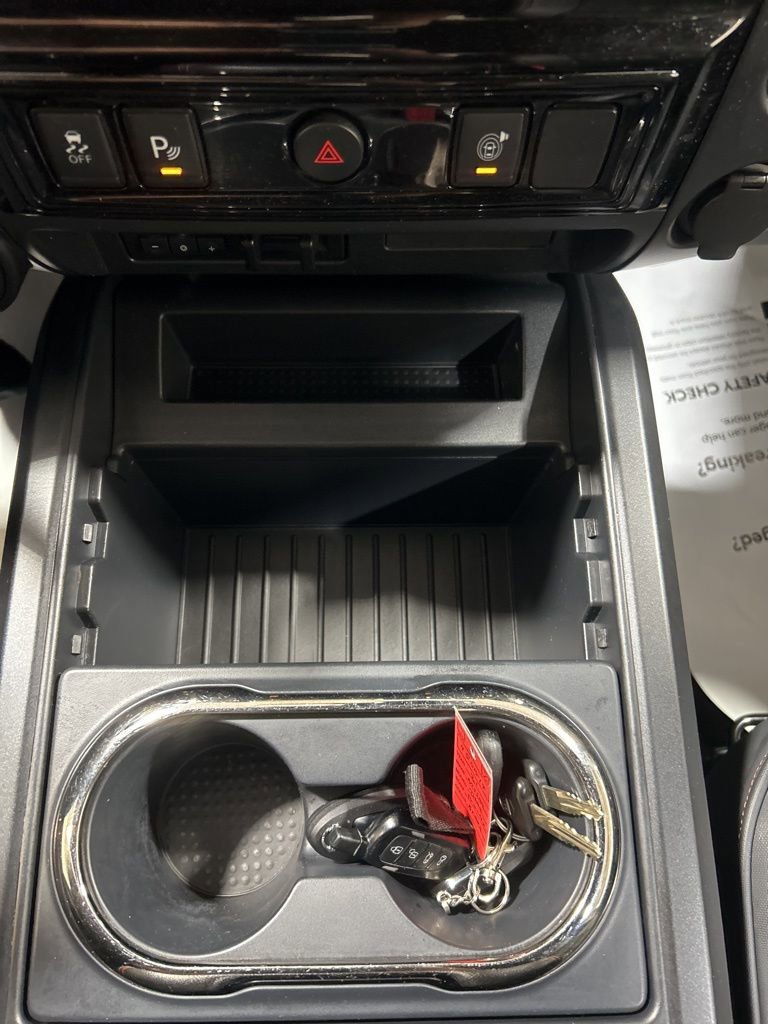 Used 2021 Nissan Titan PRO-4X w/ Pro-4x Utility Package image 32