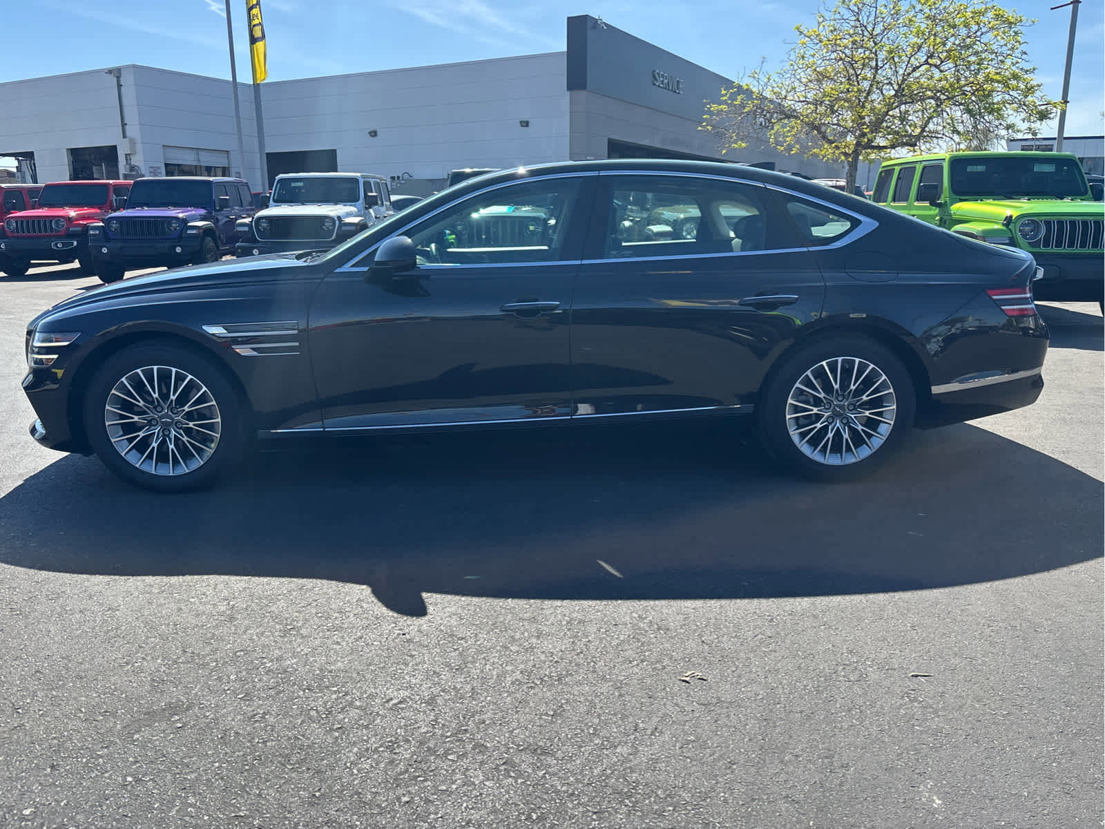 Used 2023 Genesis G80 2.5T RWD image 9
