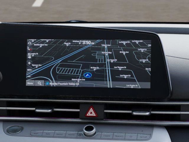 New 2025 Hyundai Elantra Limited image 13