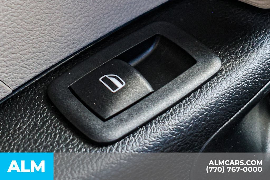 Used 2024 Chrysler Pacifica Touring-L FWD image 55