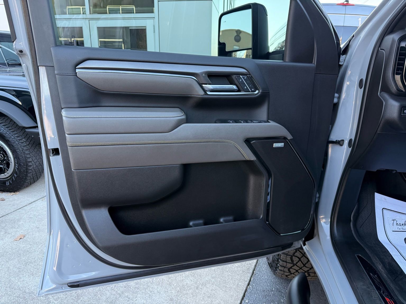 Used 2024 Chevrolet Silverado 2500 ZR2 w/ Technology Package image 45